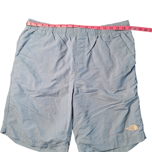 The North Face board shorts - Picture 3 of 8